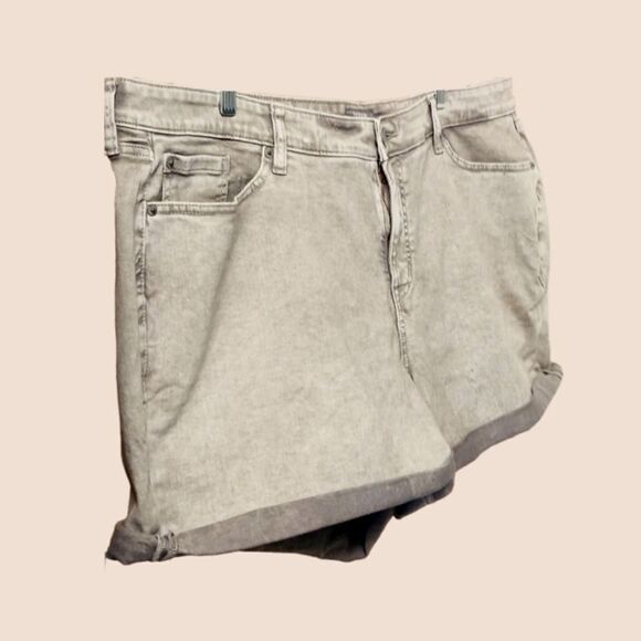 TORRID NEW Women's  Plus Size Boyfriend Vintage Stretch Midrise Short. - Picture 6 of 14